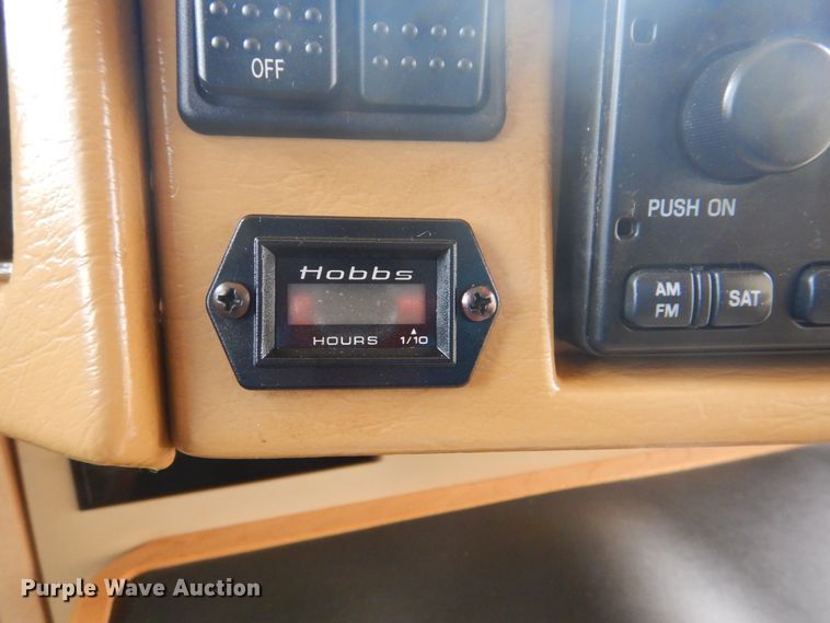 image for item GF9161 2005 Fleetwood Discovery  RV