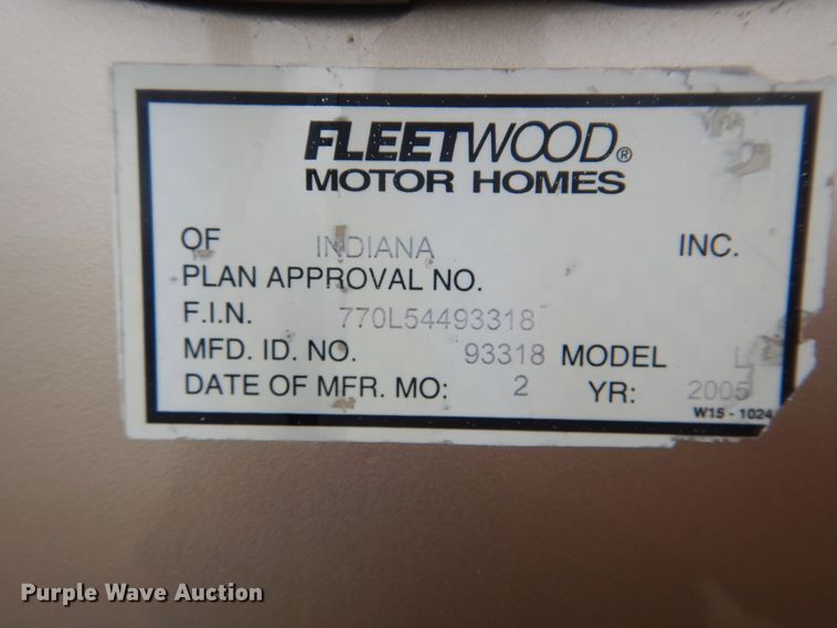 image for item GF9161 2005 Fleetwood Discovery  RV