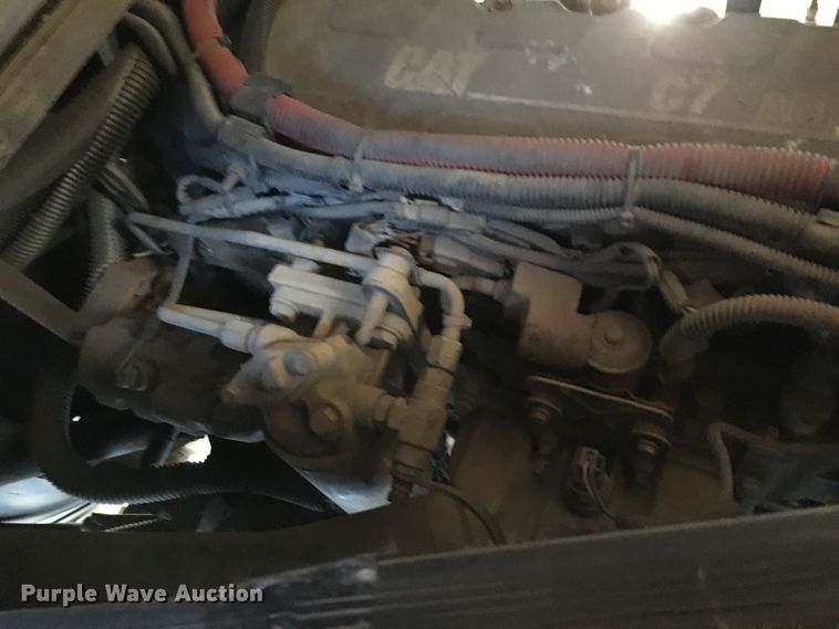 image for item GF9161 2005 Fleetwood Discovery  RV