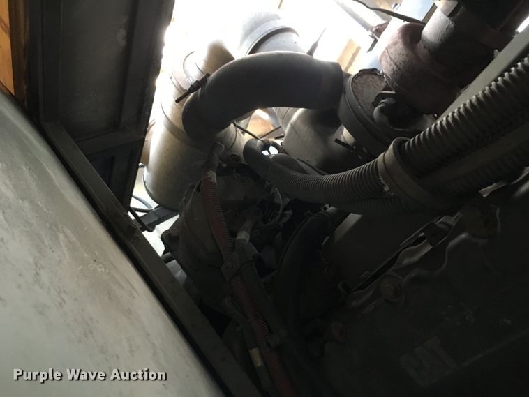 image for item GF9161 2005 Fleetwood Discovery  RV