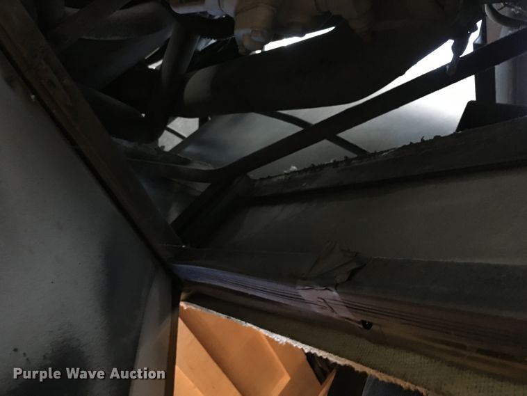 image for item GF9161 2005 Fleetwood Discovery  RV