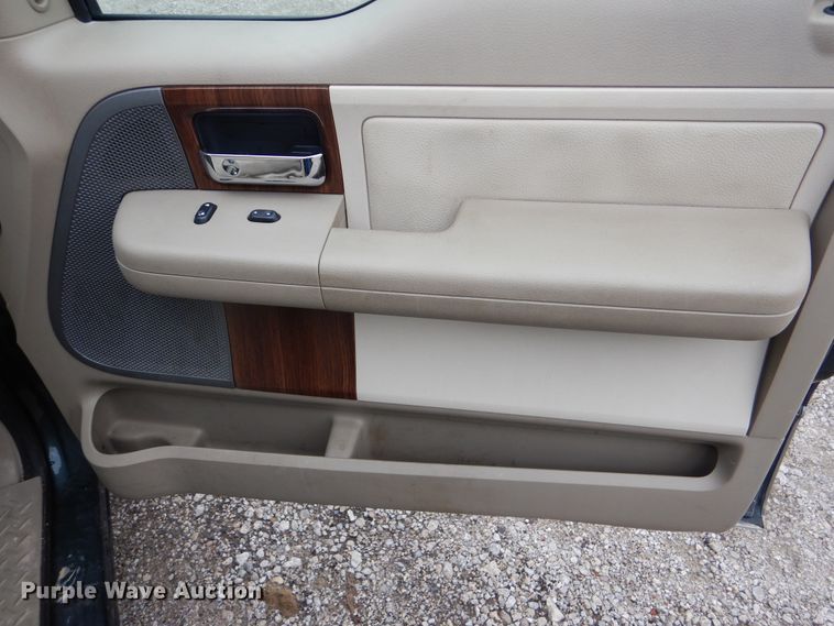 image for item GF9163 2004 Ford F150  SuperCab pickup truck