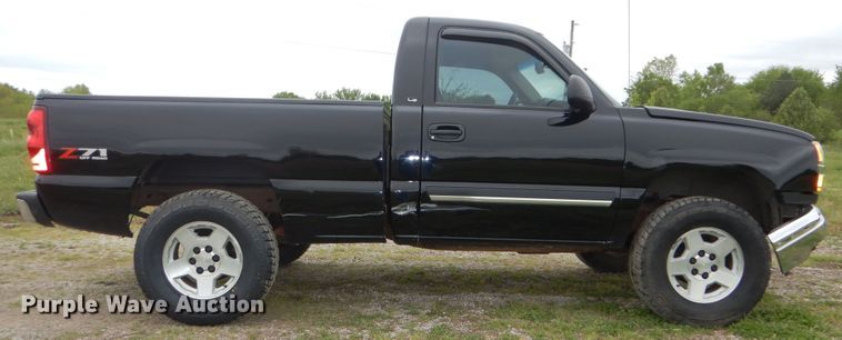 image for item GF9168 2003 Chevrolet Silverado 1500  pickup truck