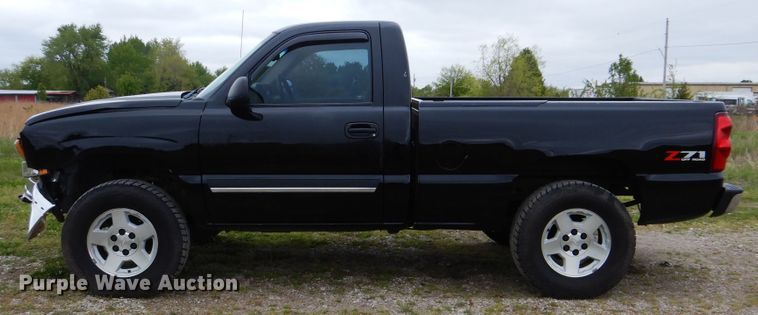 image for item GF9168 2003 Chevrolet Silverado 1500  pickup truck