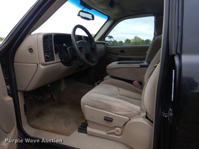 image for item GF9168 2003 Chevrolet Silverado 1500  pickup truck