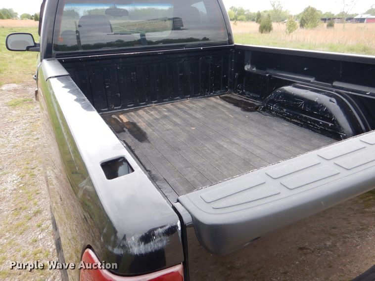 image for item GF9168 2003 Chevrolet Silverado 1500  pickup truck