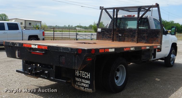 image for item GF9177 2009 Chevrolet Silverado 3500  flatbed pickup truck