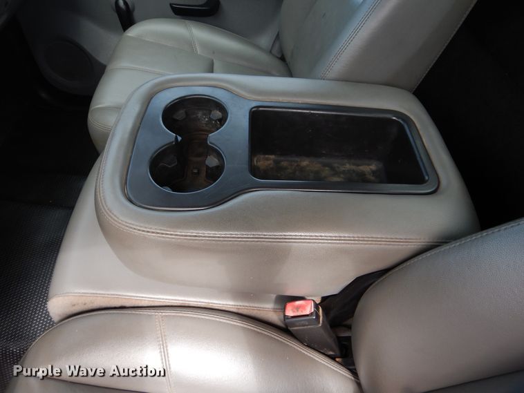 image for item GF9177 2009 Chevrolet Silverado 3500  flatbed pickup truck