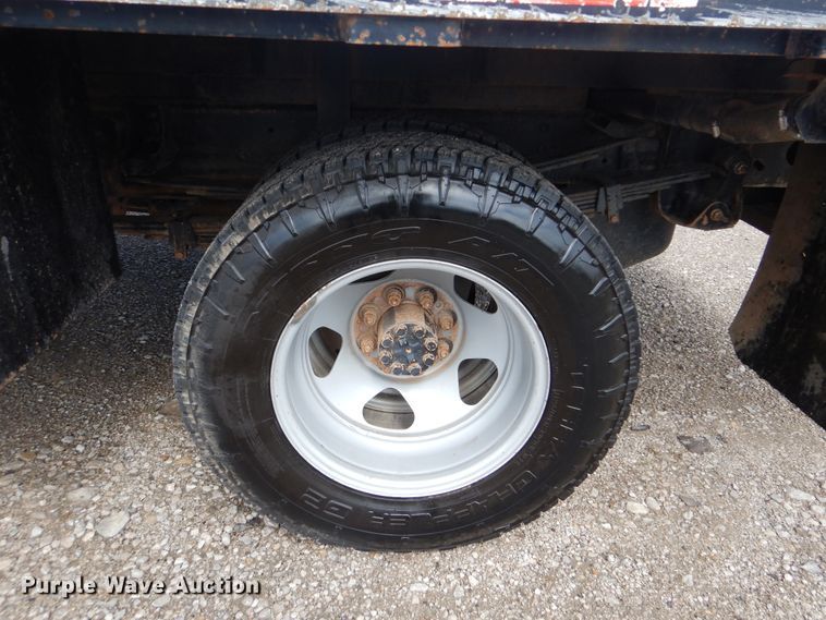 image for item GF9177 2009 Chevrolet Silverado 3500  flatbed pickup truck