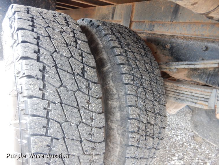 image for item GF9177 2009 Chevrolet Silverado 3500  flatbed pickup truck