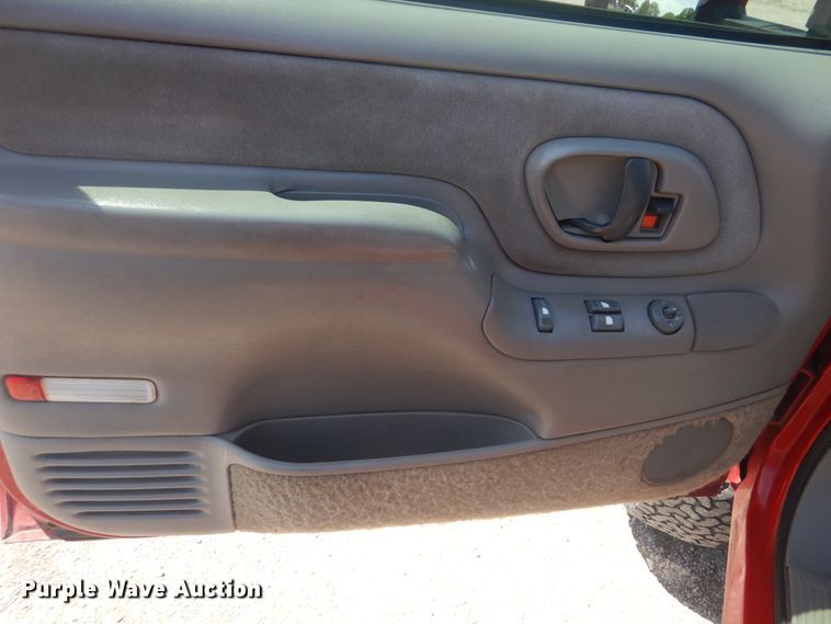 image for item GF9180 1997 Chevrolet C2500  Ext. Cab pickup truck