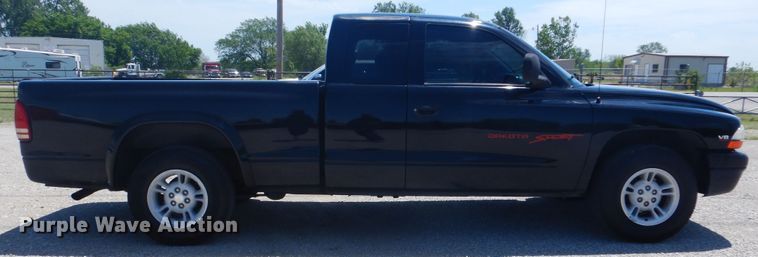 image for item GF9191 1997 Dodge Dakota Sport  Club Cab pickup truck