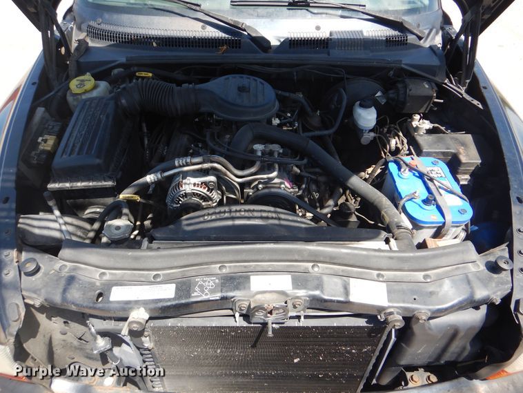 image for item GF9191 1997 Dodge Dakota Sport  Club Cab pickup truck