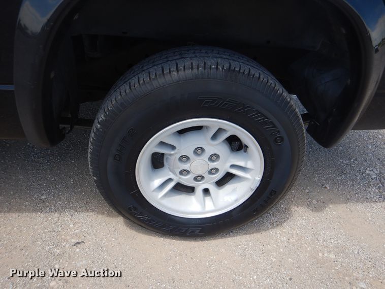 image for item GF9191 1997 Dodge Dakota Sport  Club Cab pickup truck