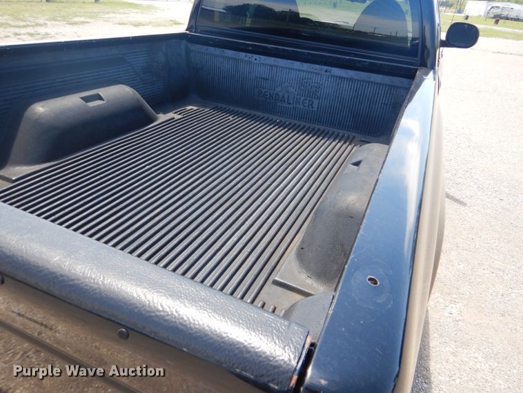 image for item GF9191 1997 Dodge Dakota Sport  Club Cab pickup truck