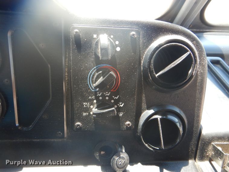 image for item GF9194 2002 Freightliner MT45 delivery truck