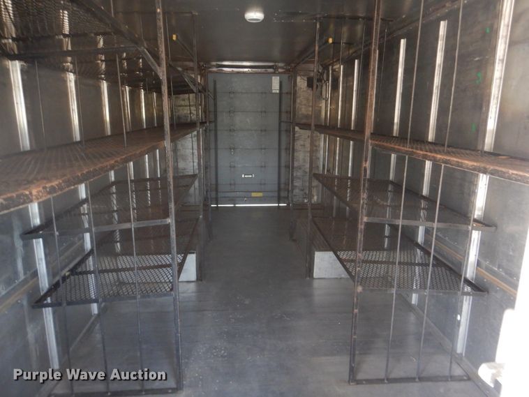 image for item GF9194 2002 Freightliner MT45 delivery truck