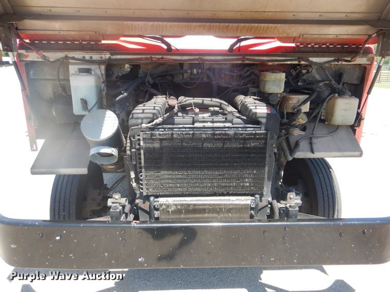 image for item GF9194 2002 Freightliner MT45 delivery truck