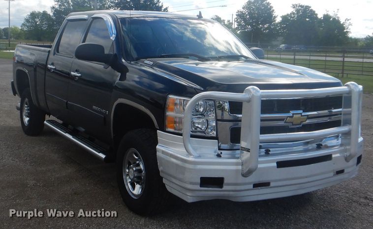 image for item GF9199 2007 Chevrolet Silverado 2500HD  Crew Cab pickup truck