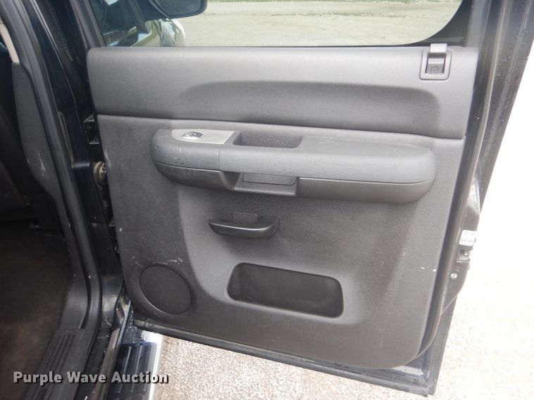 image for item GF9199 2007 Chevrolet Silverado 2500HD  Crew Cab pickup truck