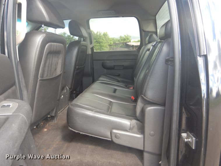 image for item GF9199 2007 Chevrolet Silverado 2500HD  Crew Cab pickup truck