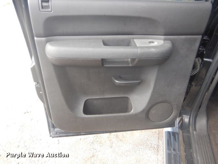 image for item GF9199 2007 Chevrolet Silverado 2500HD  Crew Cab pickup truck