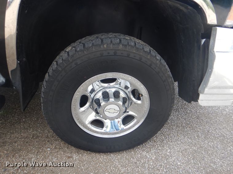 image for item GF9199 2007 Chevrolet Silverado 2500HD  Crew Cab pickup truck