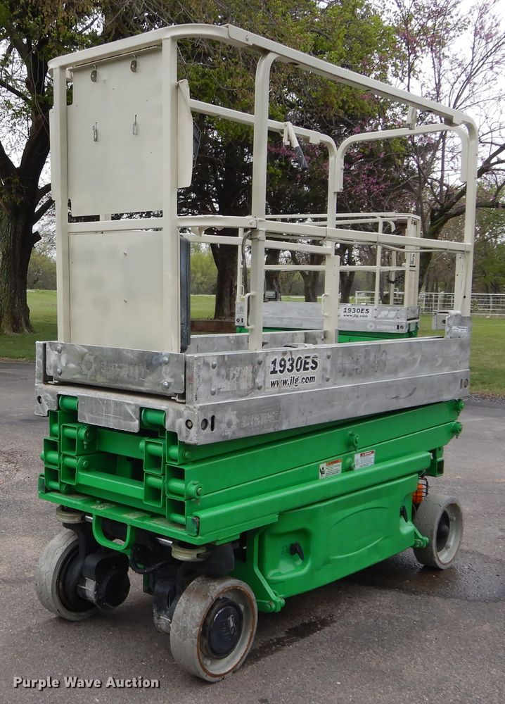 image for item GK9171 2012 JLG 1930ES  scissor lift