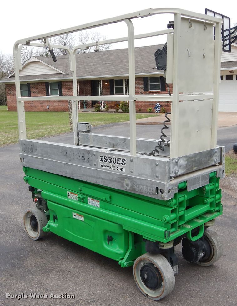 image for item GK9171 2012 JLG 1930ES  scissor lift