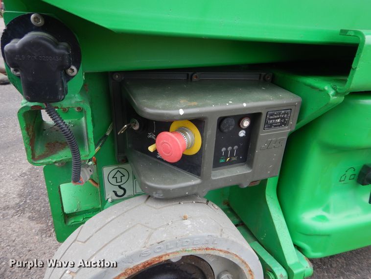 image for item GK9171 2012 JLG 1930ES  scissor lift