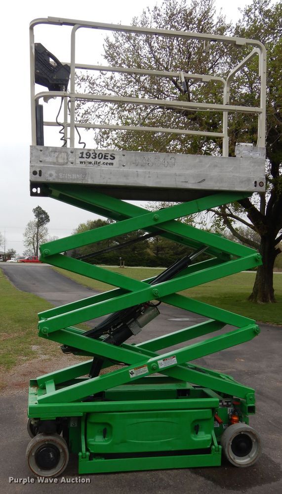 image for item GK9171 2012 JLG 1930ES  scissor lift