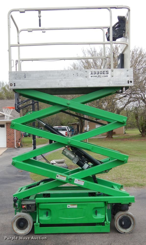 image for item GK9171 2012 JLG 1930ES  scissor lift