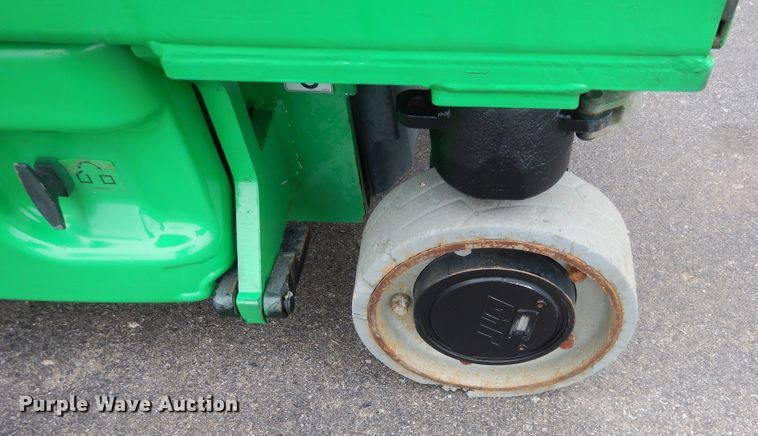 image for item GK9171 2012 JLG 1930ES  scissor lift