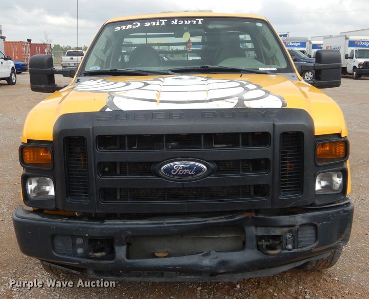 image for item GK9194 2009 Ford F250 Super Duty  utility bed pickup truck