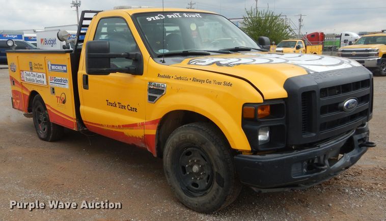 image for item GK9194 2009 Ford F250 Super Duty  utility bed pickup truck