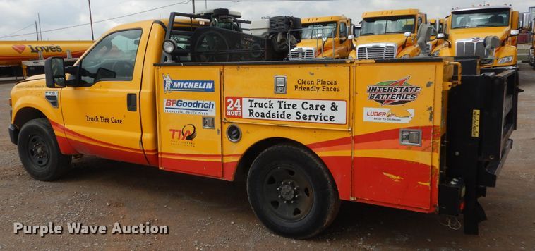 image for item GK9194 2009 Ford F250 Super Duty  utility bed pickup truck