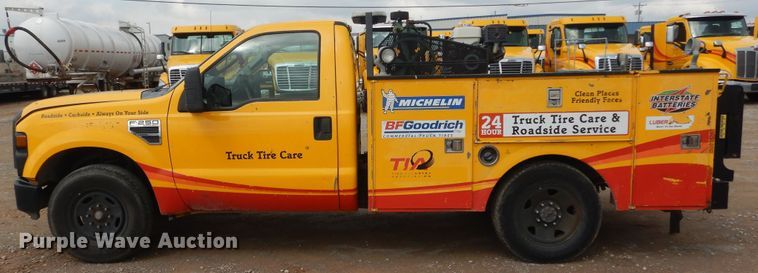 image for item GK9194 2009 Ford F250 Super Duty  utility bed pickup truck