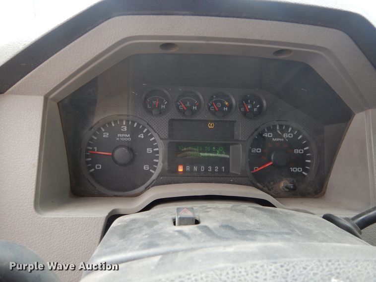 image for item GK9194 2009 Ford F250 Super Duty  utility bed pickup truck