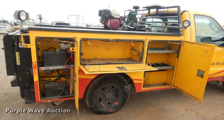 image for item GK9194 2009 Ford F250 Super Duty  utility bed pickup truck