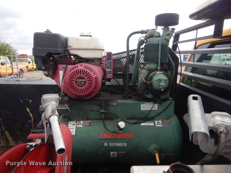 image for item GK9194 2009 Ford F250 Super Duty  utility bed pickup truck