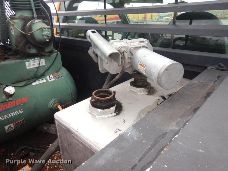 image for item GK9194 2009 Ford F250 Super Duty  utility bed pickup truck