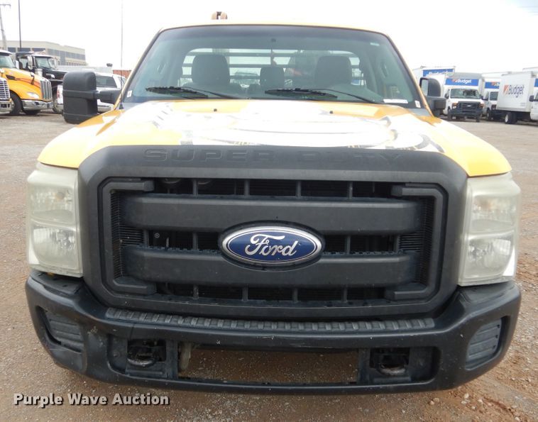 image for item GK9195 2011 Ford F250 Super Duty  utility bed pickup truck