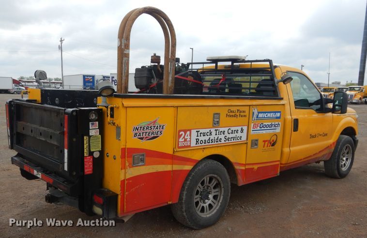 image for item GK9195 2011 Ford F250 Super Duty  utility bed pickup truck