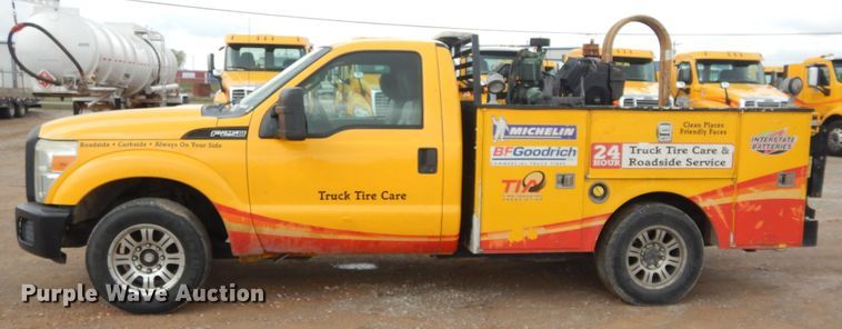 image for item GK9195 2011 Ford F250 Super Duty  utility bed pickup truck