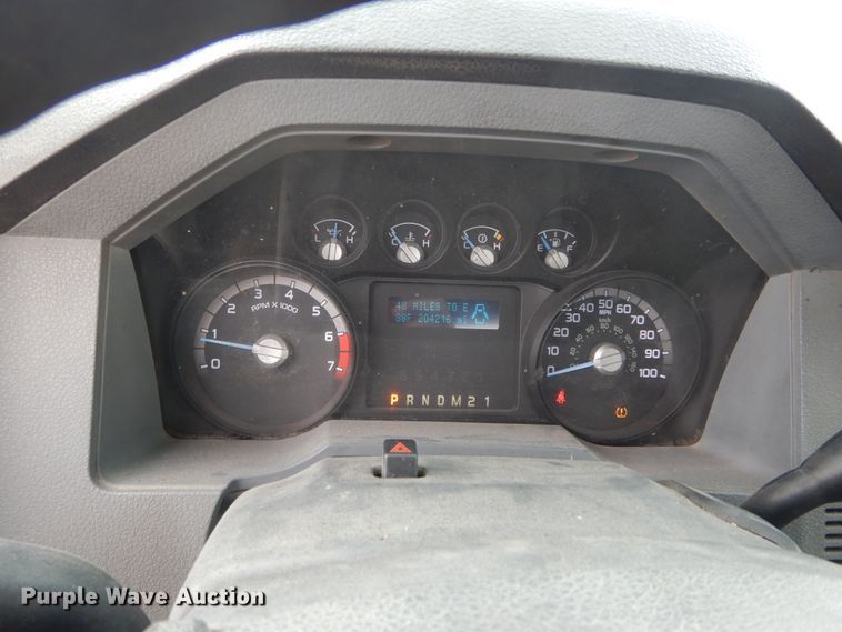 image for item GK9195 2011 Ford F250 Super Duty  utility bed pickup truck