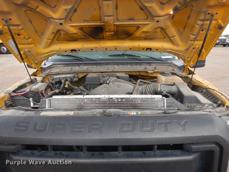 image for item GK9195 2011 Ford F250 Super Duty  utility bed pickup truck