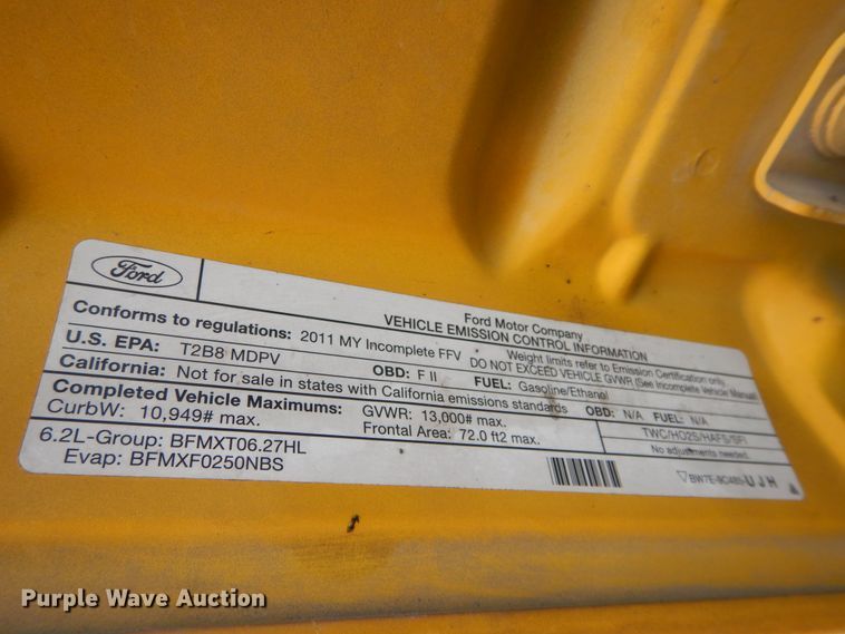 image for item GK9195 2011 Ford F250 Super Duty  utility bed pickup truck