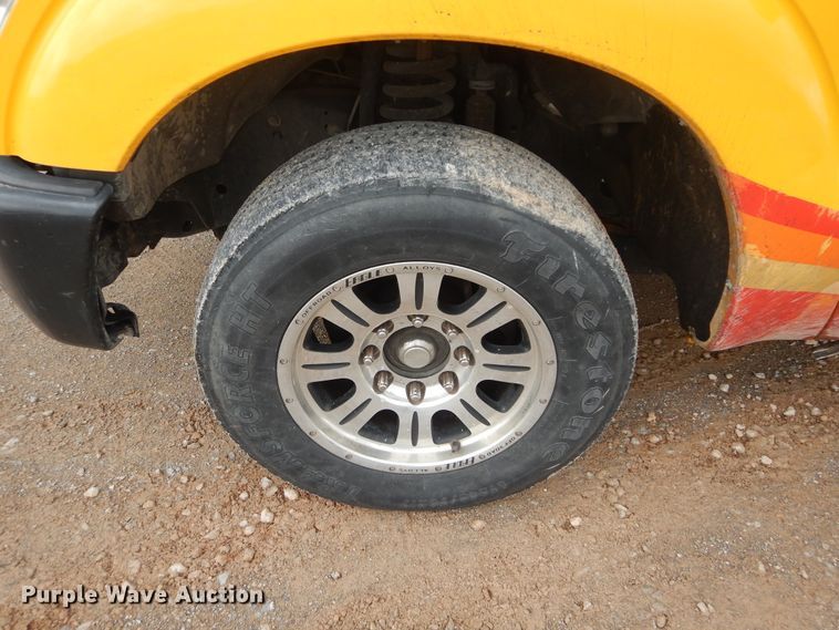 image for item GK9195 2011 Ford F250 Super Duty  utility bed pickup truck