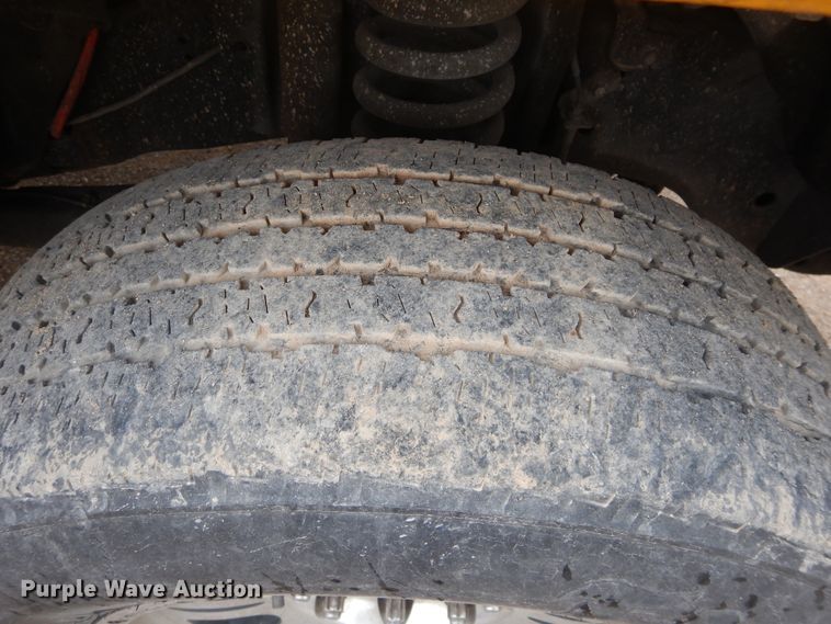 image for item GK9195 2011 Ford F250 Super Duty  utility bed pickup truck