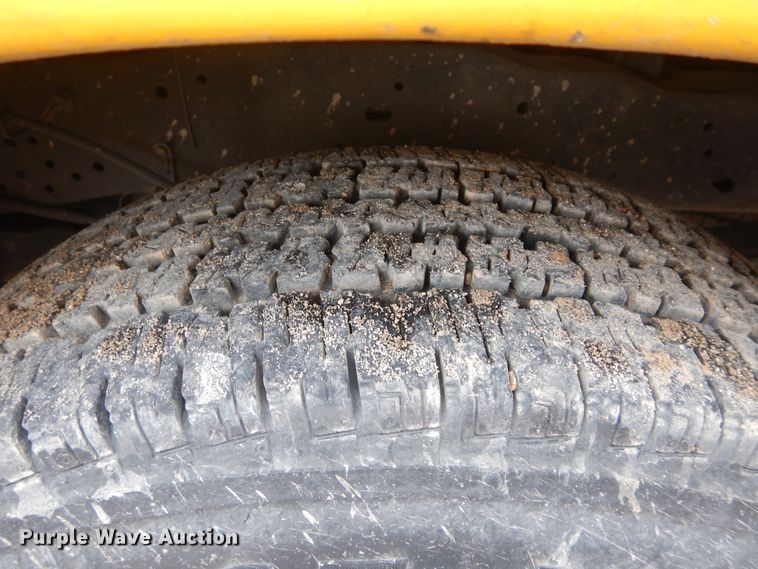 image for item GK9195 2011 Ford F250 Super Duty  utility bed pickup truck